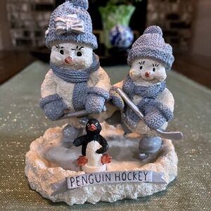 Snow Buddies Penguin Hockey Snowmen Ice Rink HOCKEY STICKS & SKATES 1999